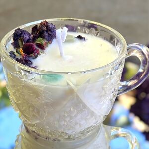 Palo Santo Soy Candle in Vintage Teacup